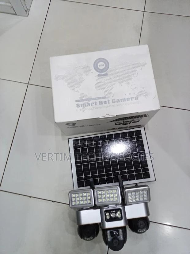 Motion Detection 12mp 4g PTZ Multiple Lens Camera Solar Flood Light