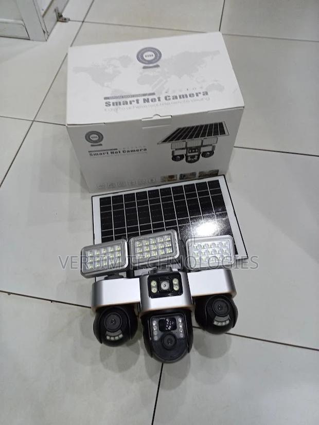 Cloud Storage Support 12mp 4g PTZ Solar Camera With Solar Flood Light