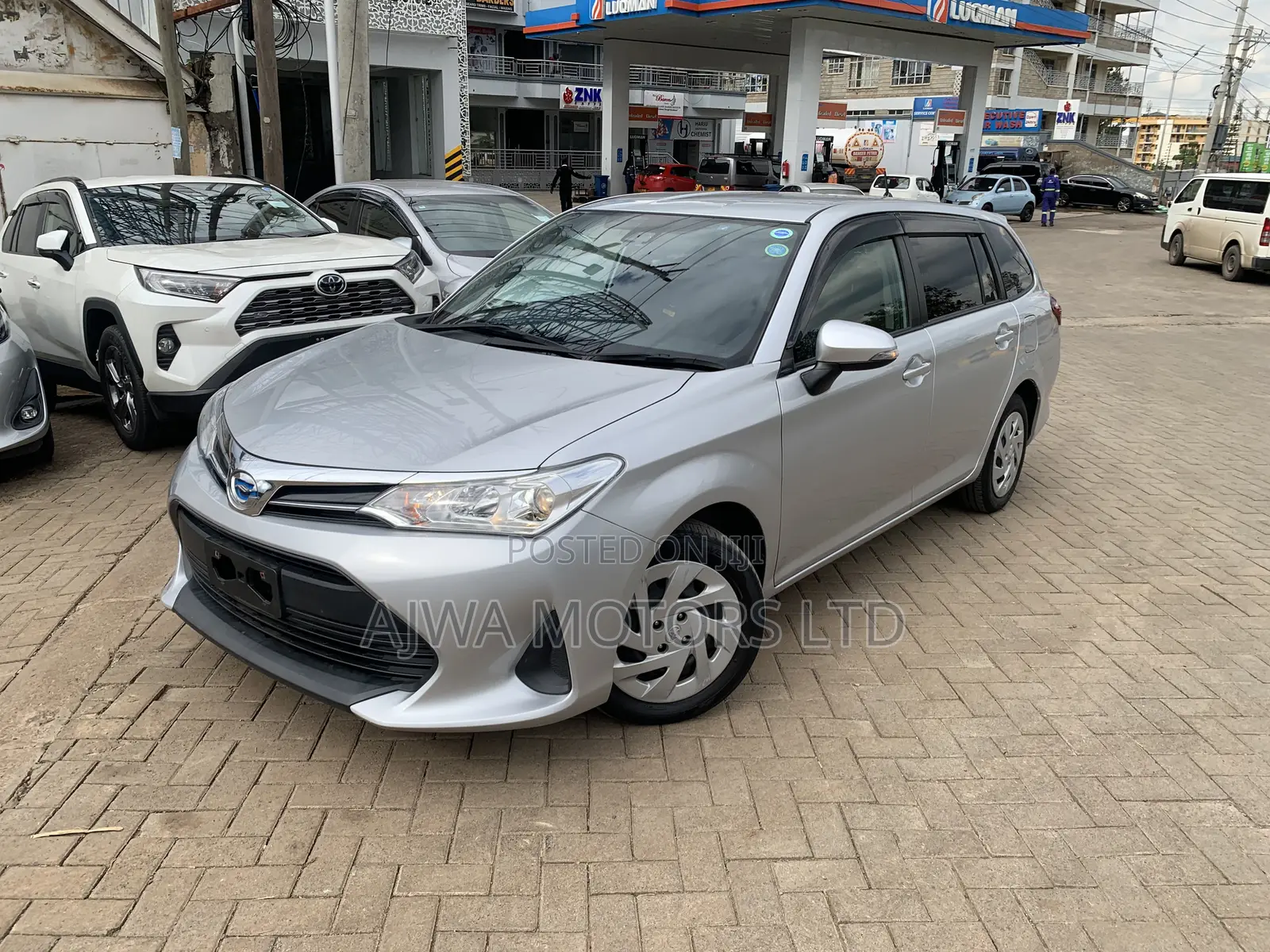 Toyota Corolla Fielder 1.5 Hybrid FWD 2020 Silver