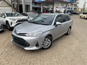 Toyota Corolla Fielder 1.5 Hybrid FWD 2020 Silver