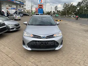 Toyota Corolla Fielder 1.5 Hybrid FWD 2020 Silver