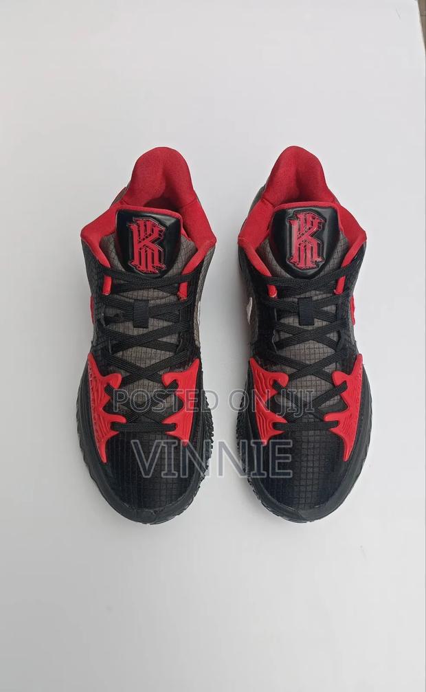 Basketball Shoes - thumbnail 2