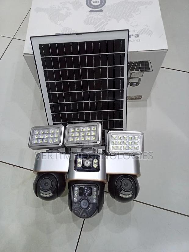 Plug and Play 12mp 4g PTZ Multiple Lens Camera With Solar Flood Light