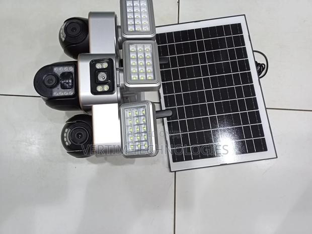 Best Performance 12mp 4g PTZ Multiple Lens Camera Solar Flood Light