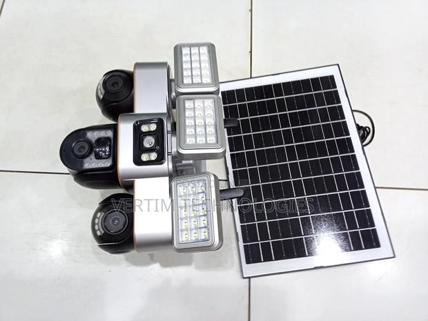Long Term Reliability 12mp 4g PTZ Solar Camera With Solar Flood Light - main view