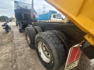 Isuzu FVZ Tipper 2012 Gray