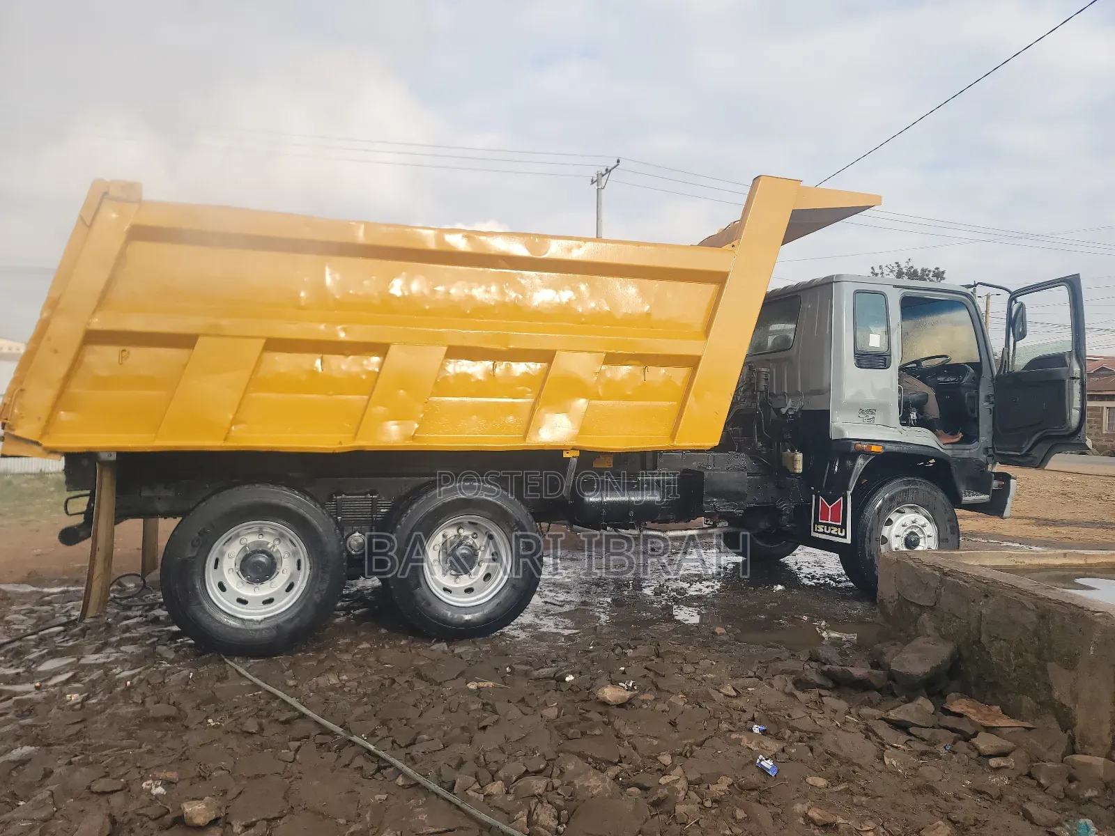 Isuzu FVZ Tipper 2012 Gray