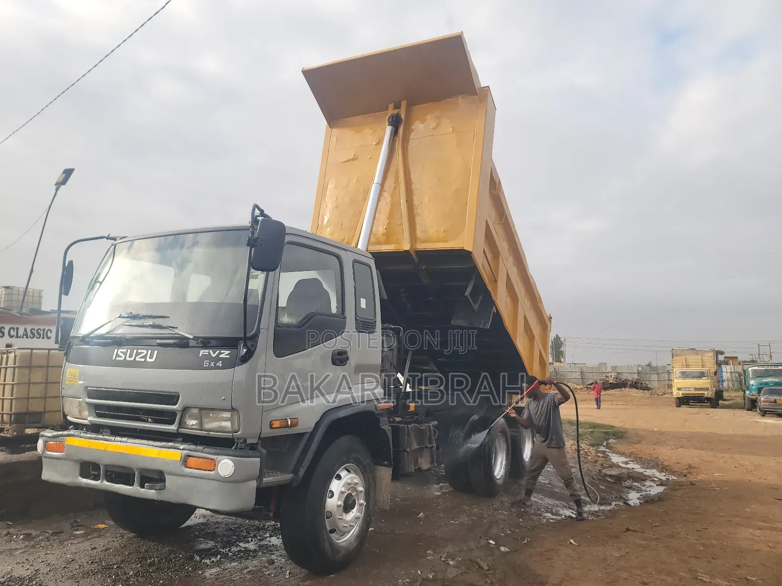 Isuzu FVZ Tipper 2012 Gray