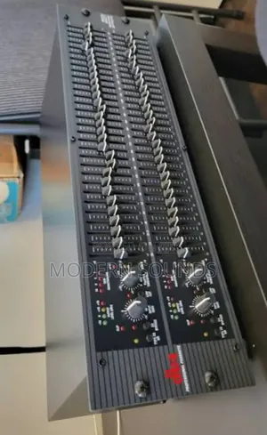 Trill 231 Graphic Equalizer.