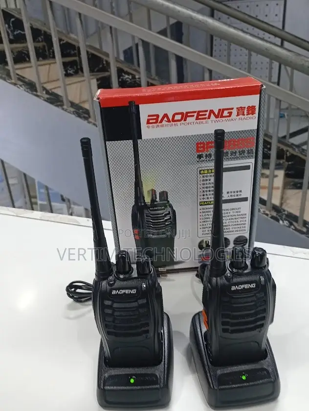 Baofeng Bf-888s Long Range Handheld Walkie Talkie for Outdoor Use