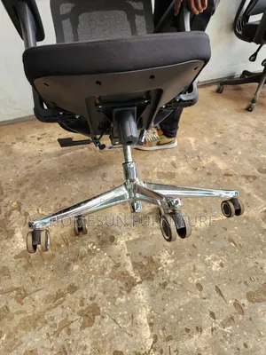 Ergonomic Office Chair With Adjustable Hands