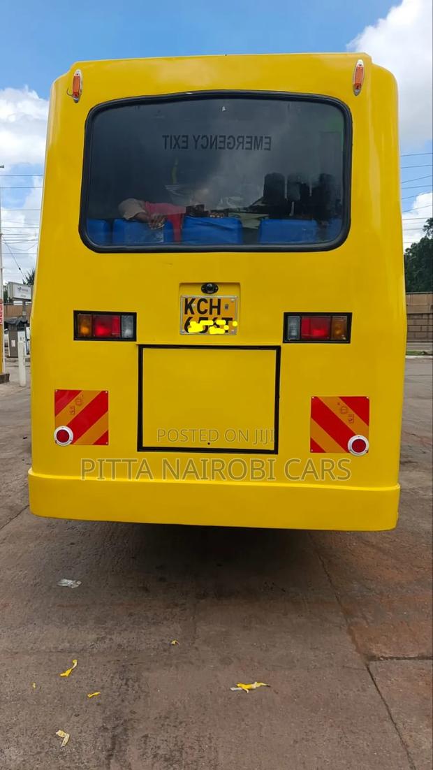 Isuzu NQR 2016 Yellow - thumbnail 3
