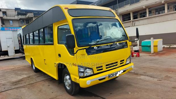 Isuzu NQR 2016 Yellow - thumbnail 4