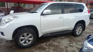 Toyota Land Cruiser Prado 2012 White