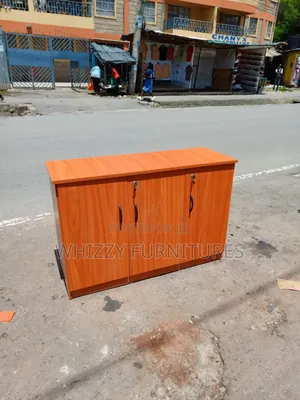 Off Cabinet /Cridenza