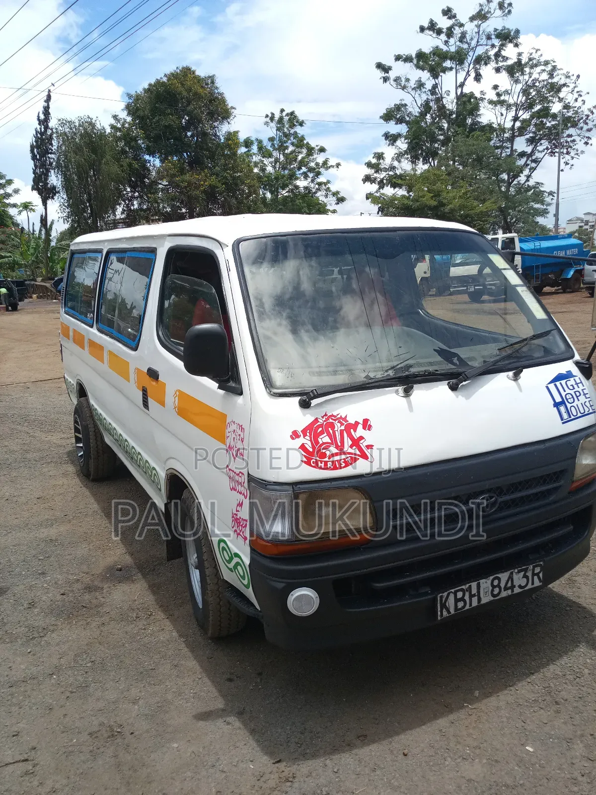 Toyota HiAce 2002 White