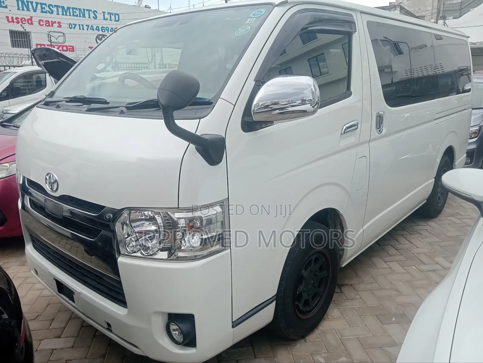 Toyota HiAce 2018 White