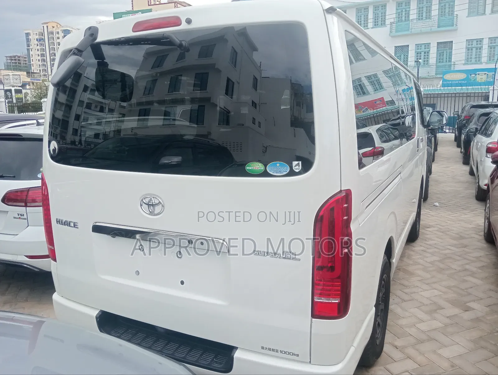 Toyota HiAce 2018 White