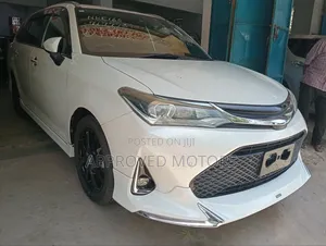 Toyota Corolla Fielder 2018 White
