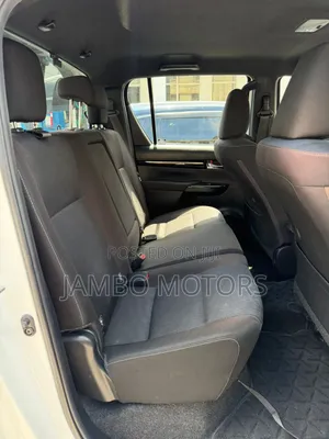 Toyota Hilux Revo Double Cab Deisel 2.4 RWD 2019 White