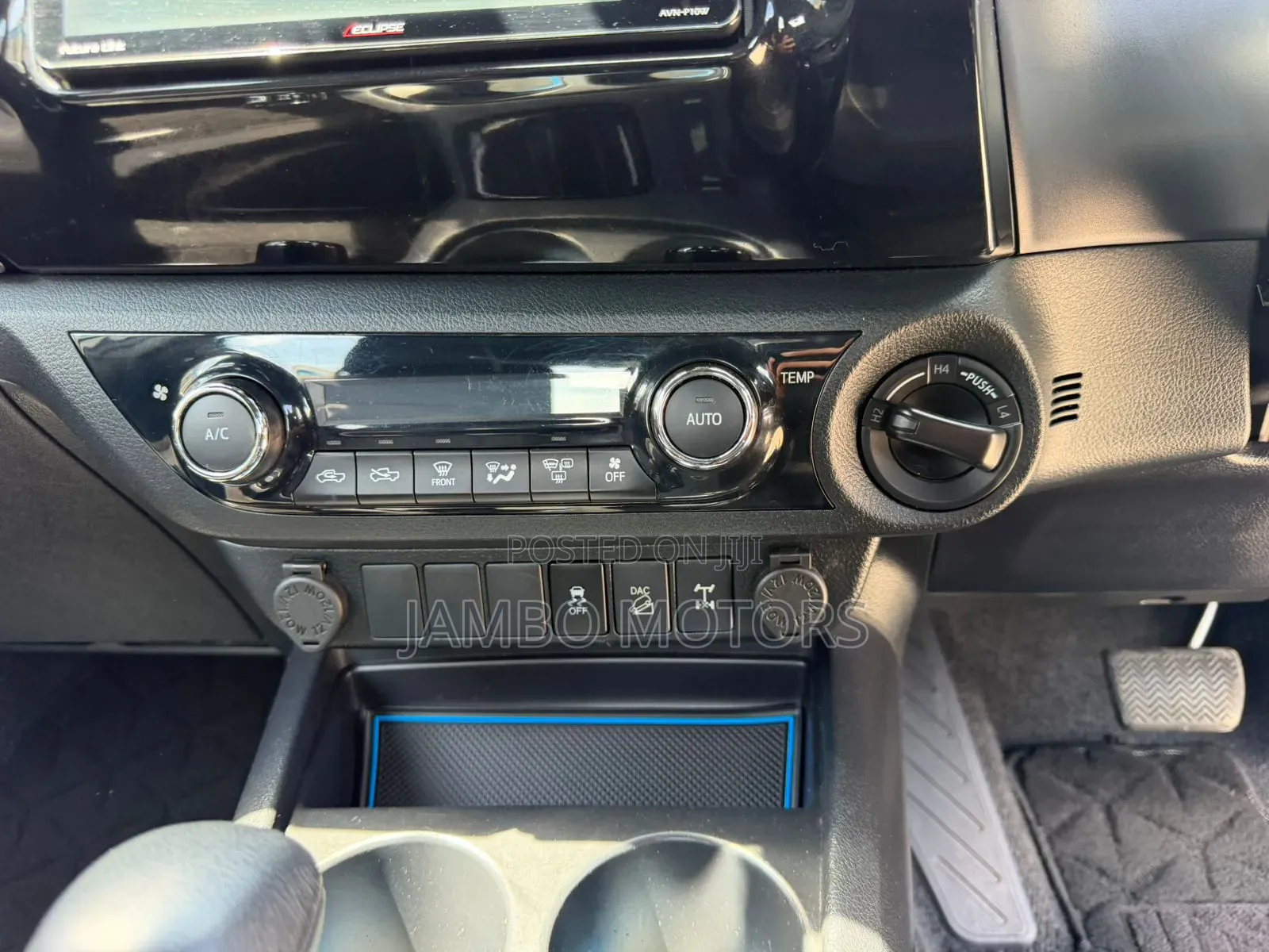 Toyota Hilux Revo Double Cab Deisel 2.4 RWD 2019 White
