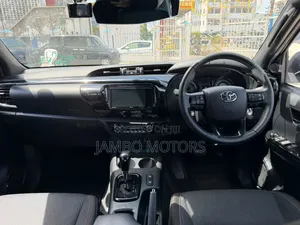 Toyota Hilux Revo Double Cab Deisel 2.4 RWD 2019 White