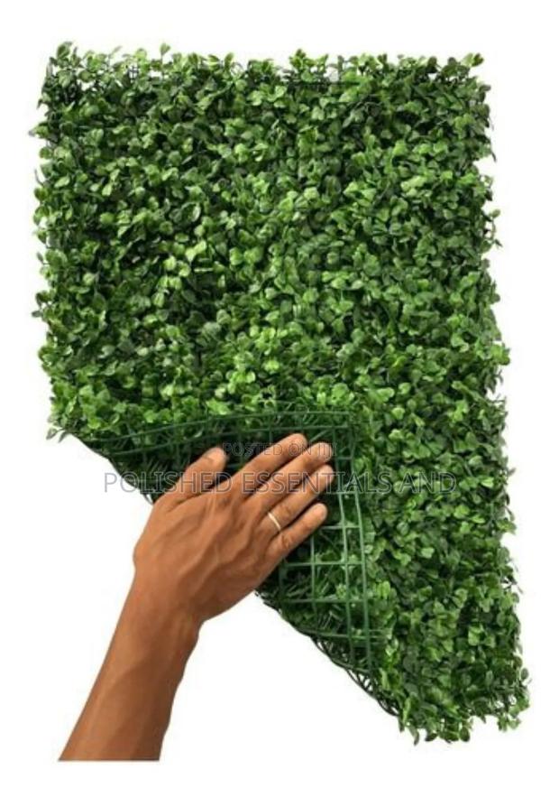 Dark Artificial Green Hedge - thumbnail 2