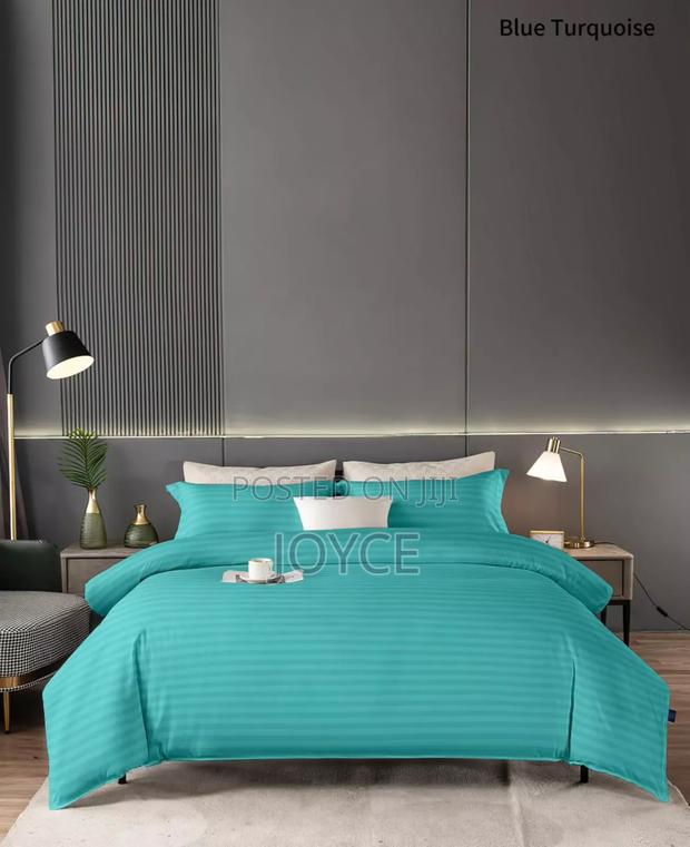 6pc Stripped Duvet Cover Set - main view