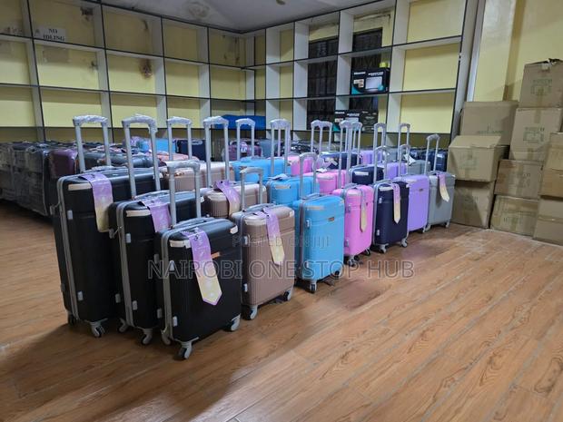 Heavy Duty Unbreakable Suitcases Set - thumbnail 3