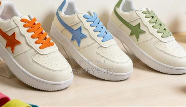 Women Casual Sneakerw - main view