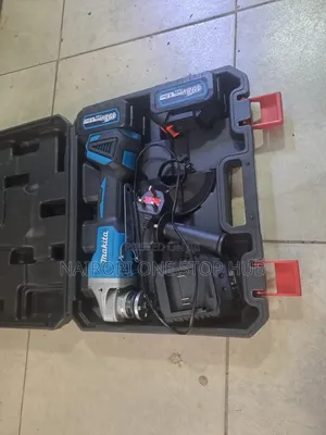Makita Cordless Grinder With 2 Batteries