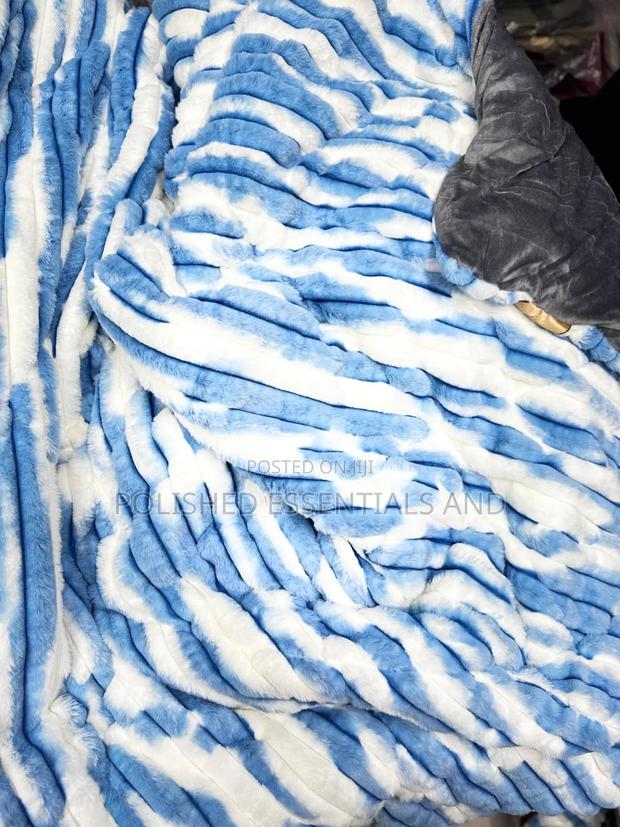 Luxury Faux Single Woolen Duvets - thumbnail 4