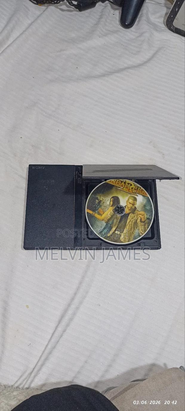 Playstation 2 - thumbnail 2