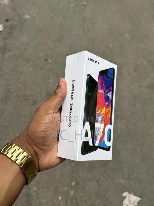 New Samsung Galaxy A70 128 GB Black - thumbnail 2