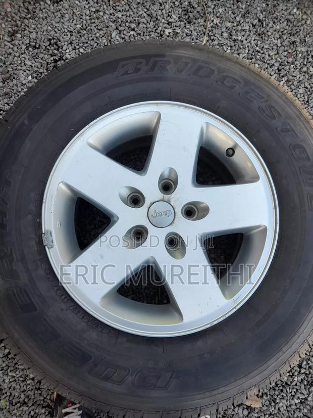 Jeep Oem Alloy Wheel Bridgestone Tire Assembly