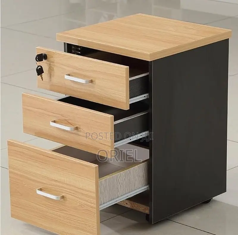 Office Workstations; Modern Collaborative 6-User Workspace Desk