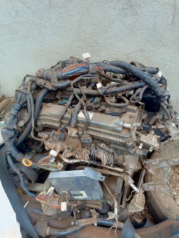 Avensis 2az Fse Engine Complete, Plus Shafts, Hubs, Steering - main view