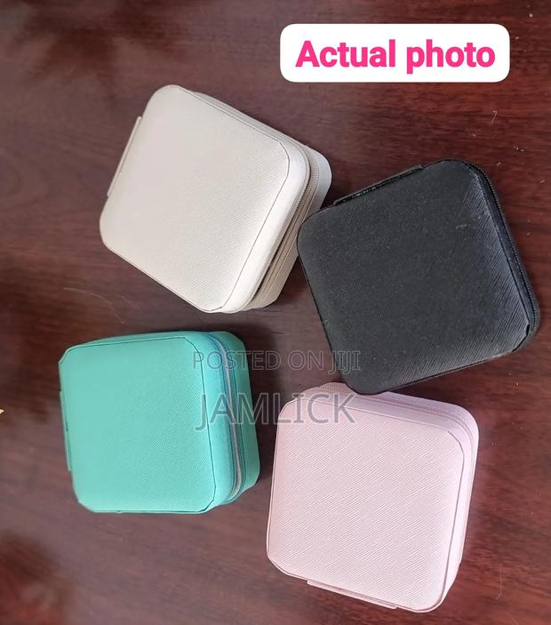 Portable Compact Beauty Accessory Storage Box –Pm - thumbnail 2