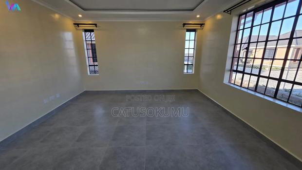 3bdrm Bungalow in Katani for sale - thumbnail 6