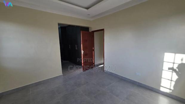 3bdrm Bungalow in Katani for sale - thumbnail 14