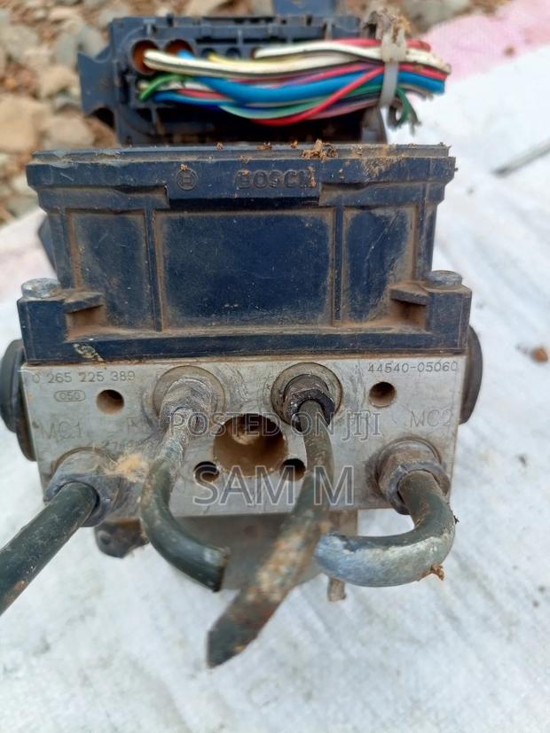 Avensis Wiper Motor - thumbnail 3