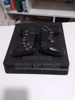 Playstation 4 - thumbnail 2