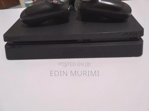 Playstation 4 - thumbnail 3