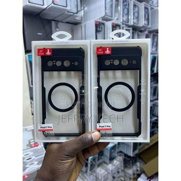 Xundo Anti-Yellowing Case for Google Pixel 7 Pro With Integrated Camer - thumbnail 3