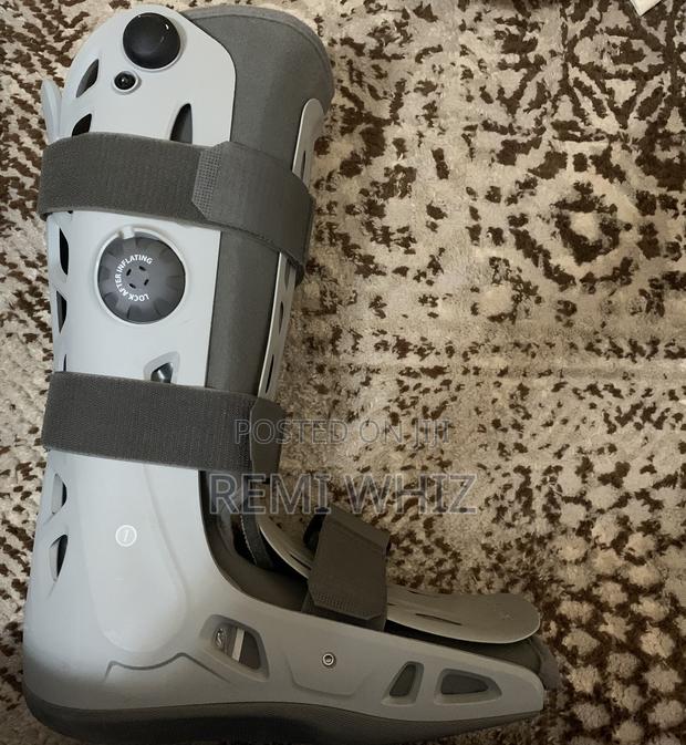 Ankle Walker Aircast Boot - main view