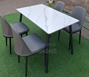 4 Sitter Dinning Table
