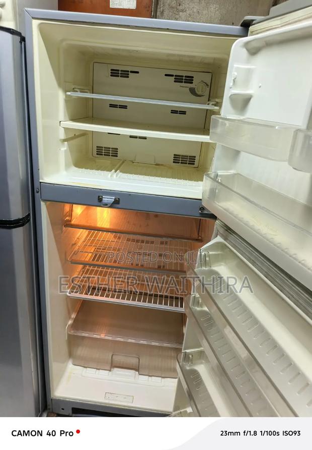 Upper Clean Sanyo Double Doors Fridge - thumbnail 3