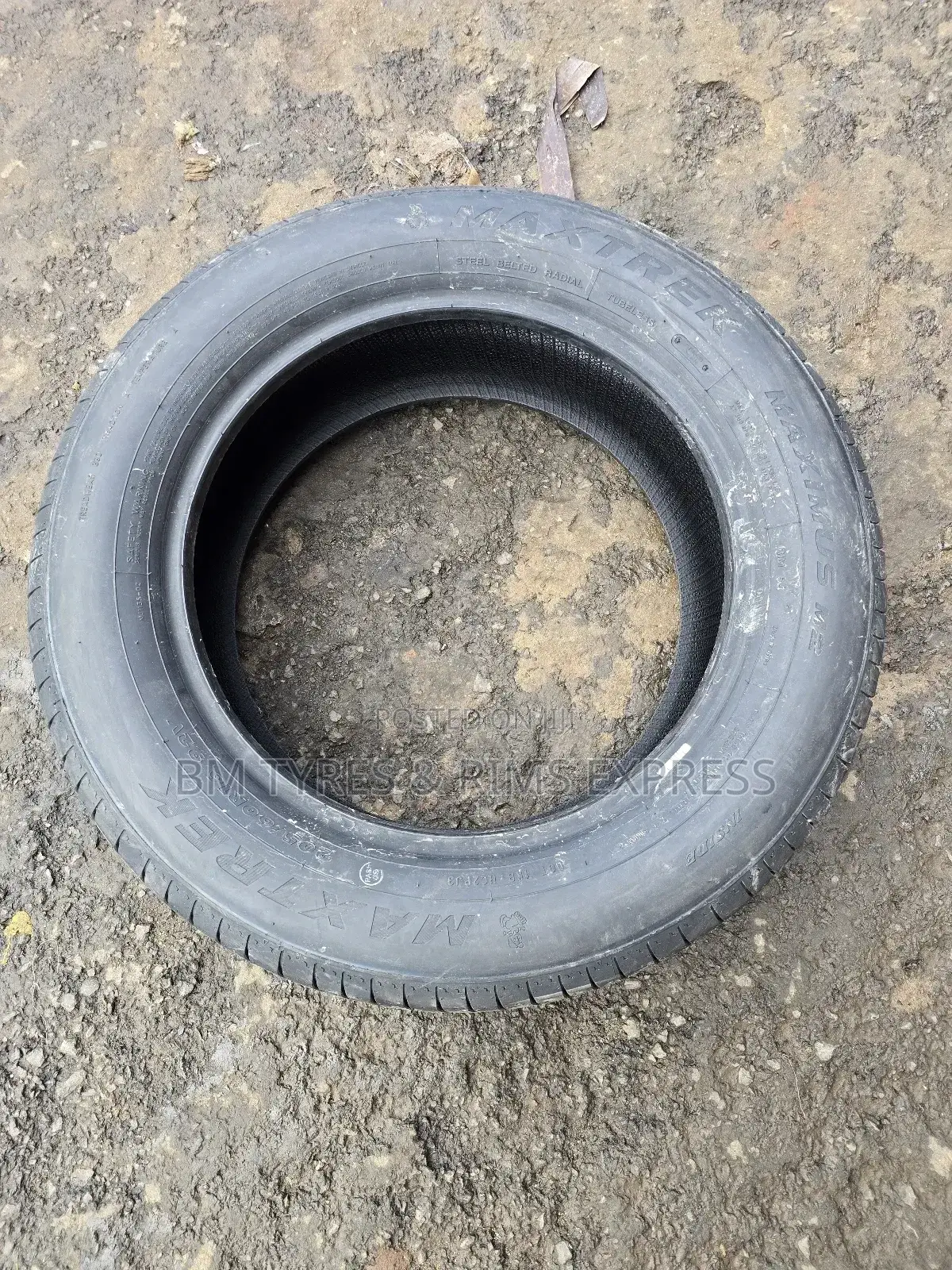 205 /60 R16 Maxtrek Tyres (Highway)