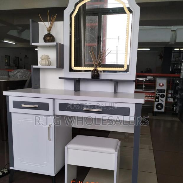 Large Executive Dressing Table With Sliding Mirror Ample Storage
