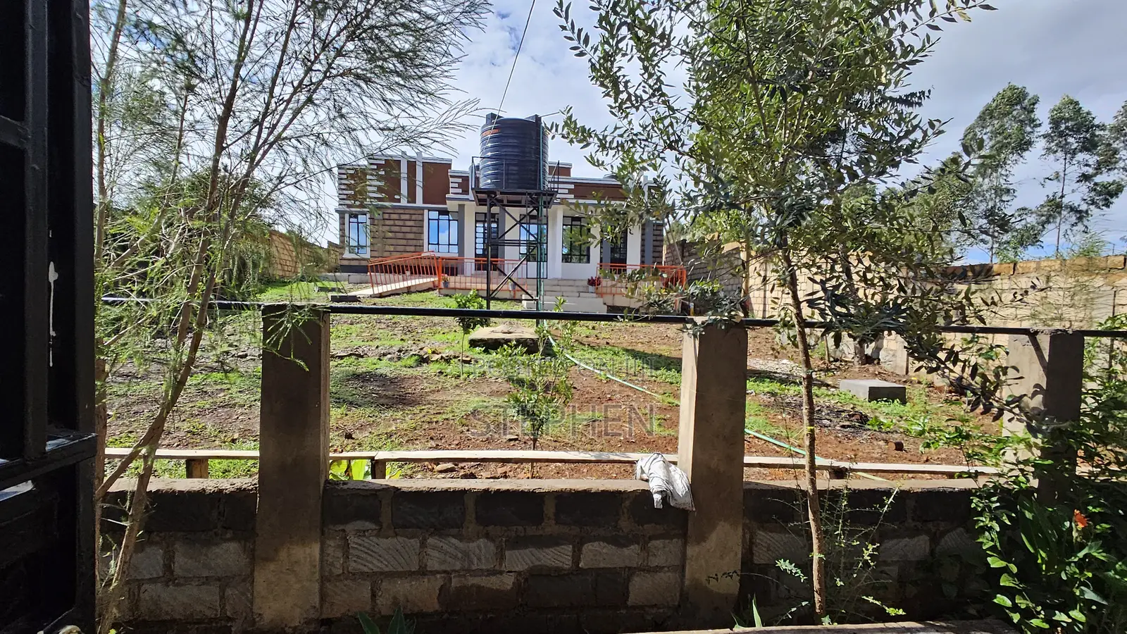 Furnished 6bdrm Duplex in Baharini, Kiplombe for sale